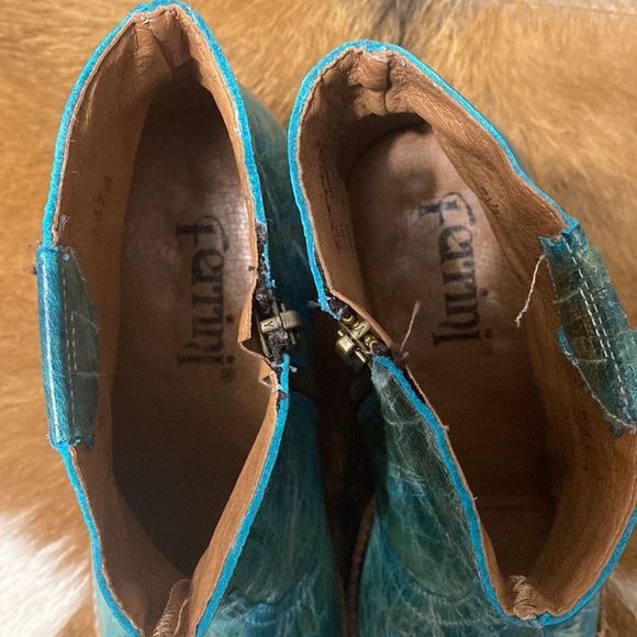 Ferrini womens ankle booties size 7.5 very nice and great color! - Picture 5 of 11